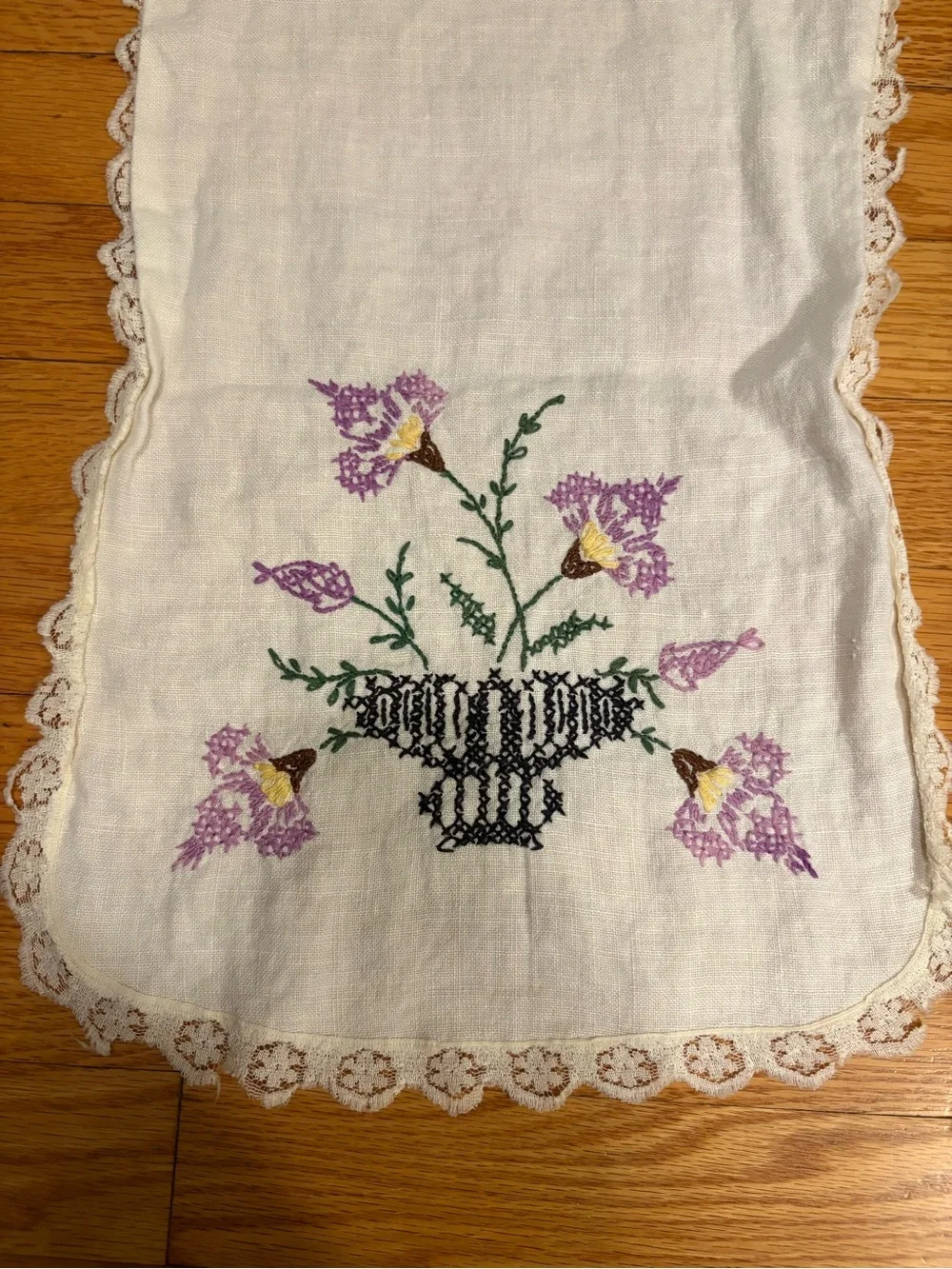 Embroidered Floral Linen Tablerunner with Lace Trim - Purple Flowers